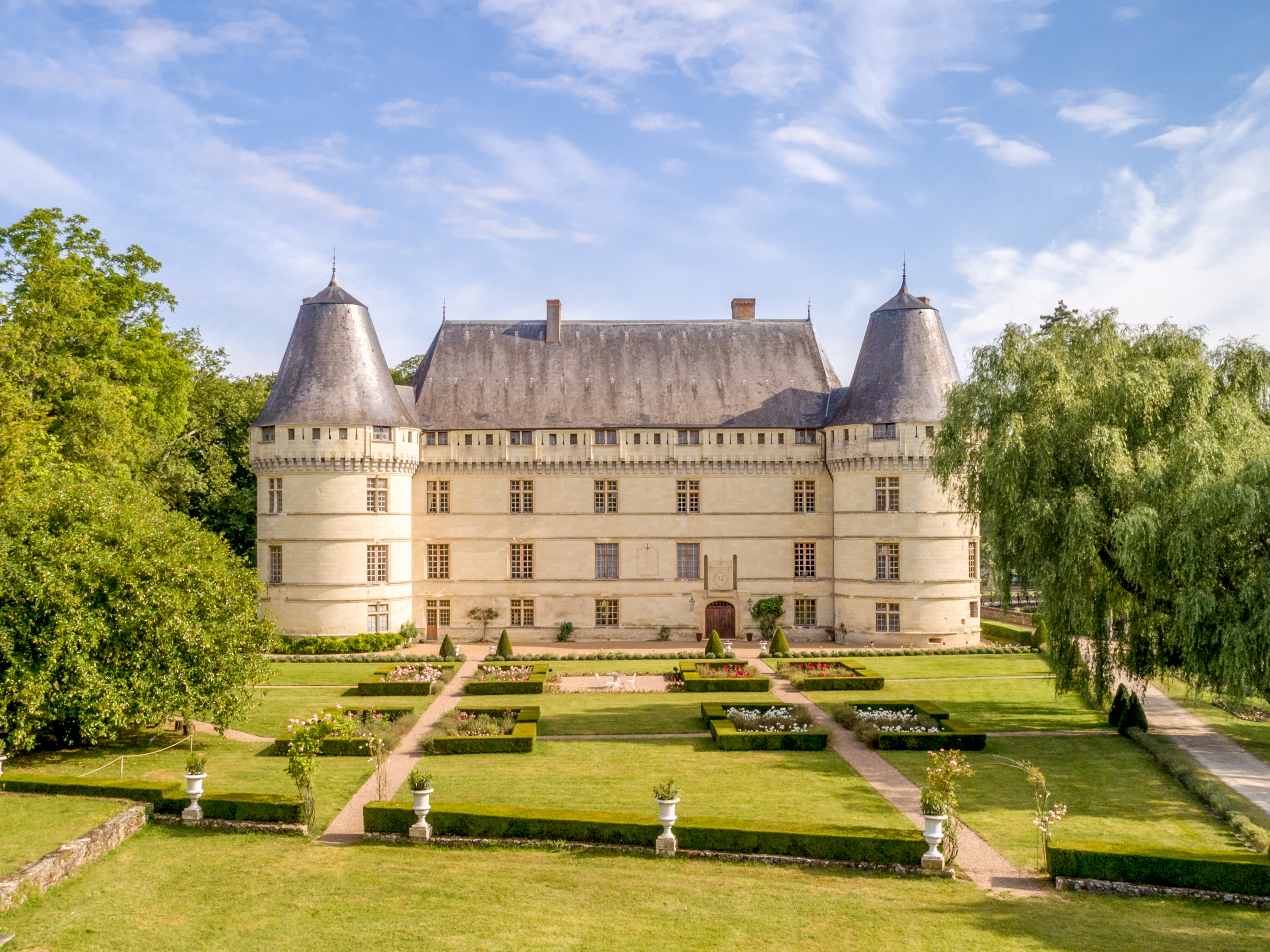 Abri de Jardin : Conception et Installation - Les Jardins de la Vallée