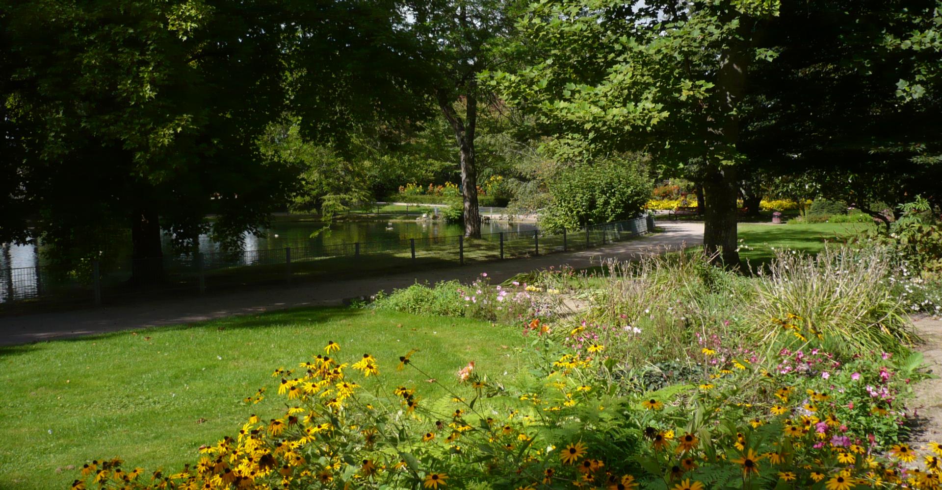 Parcs Et Jardins De La Ville De Chateauroux Parcs Et Jardins En Region Centre Parcs Et Jardins De La Ville De Chateauroux Parcs Et Jardins En Region Centre